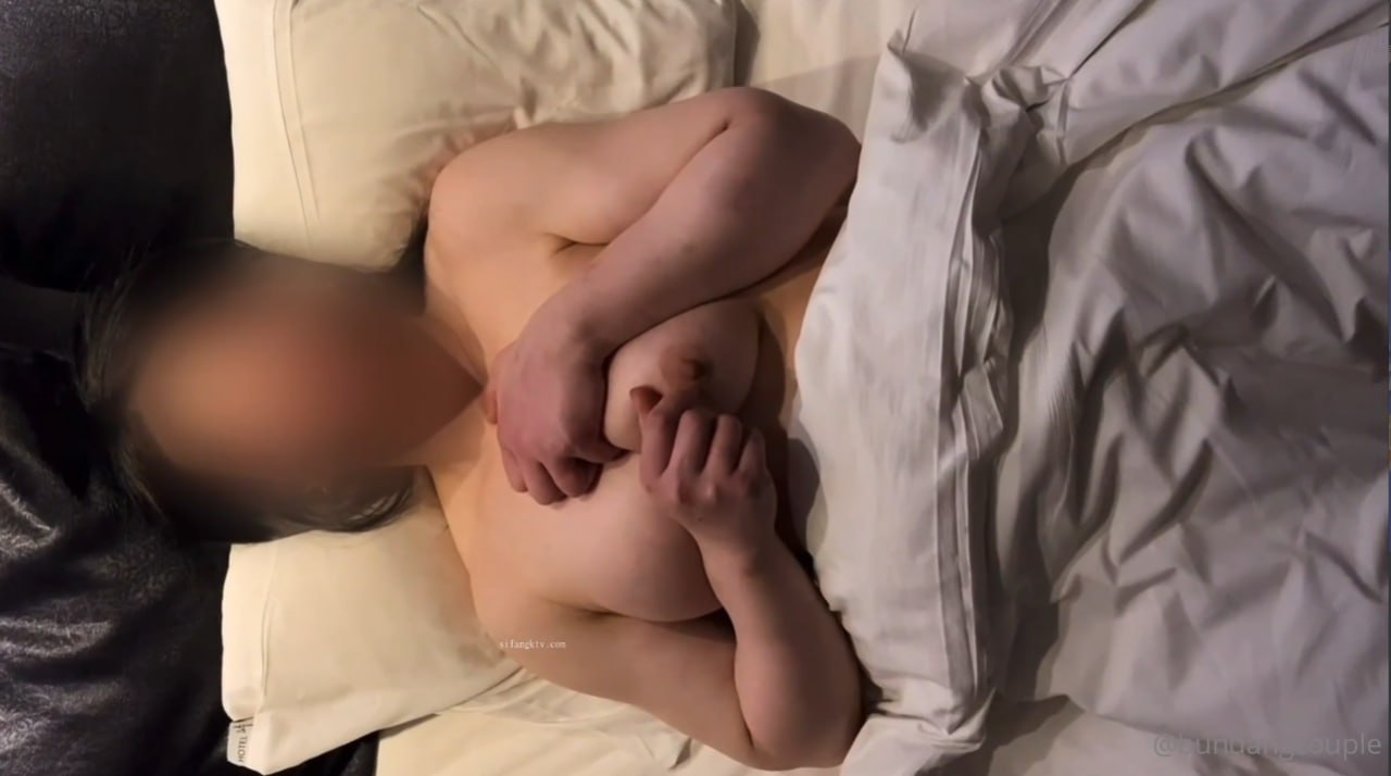 ?爆乳女神? 白皙爆乳蜜穴网红女神▌麻酥酥 ▌不安分的小秘书 175黑丝大长腿
