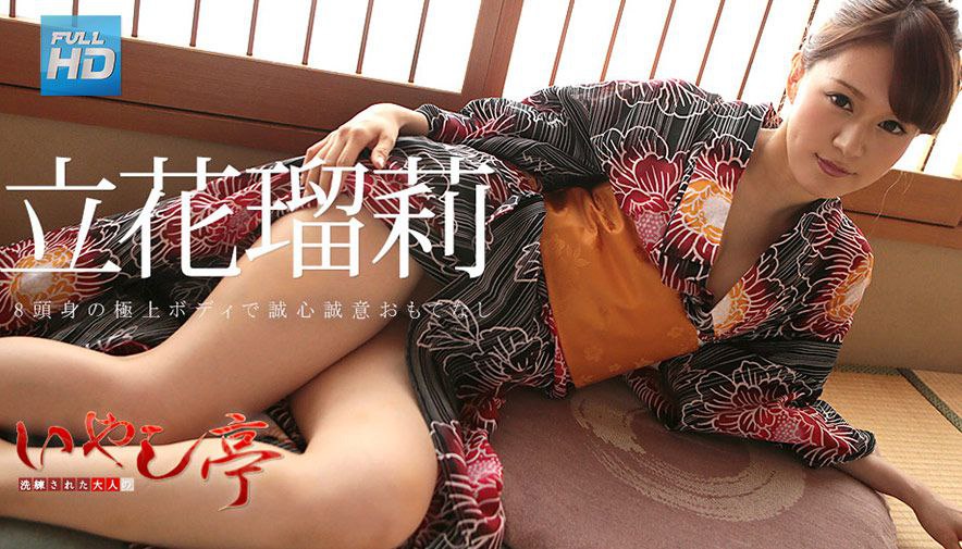 大片纹身网红骚货吊带装黑丝袜,跪地口交活,69姿势舔逼,每个姿势操一遍
